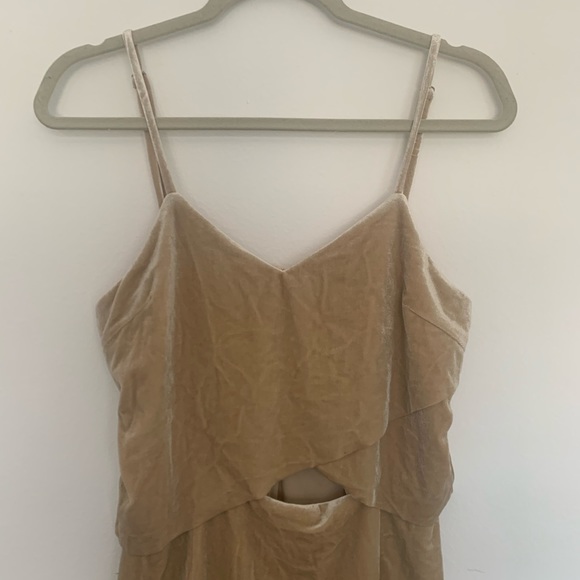 ELLIATT Thrill Tulip Dress - Picture 2 of 6